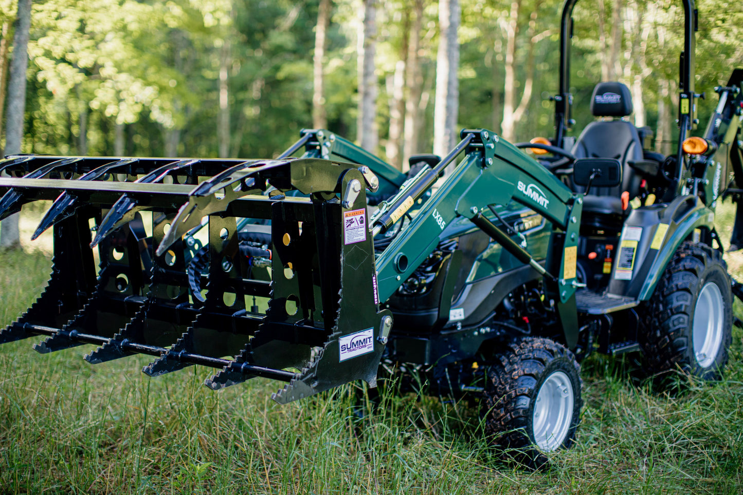 GX SERIES GRAPPLES JDQA – For John Deere Quick Attach Equipped Loaders