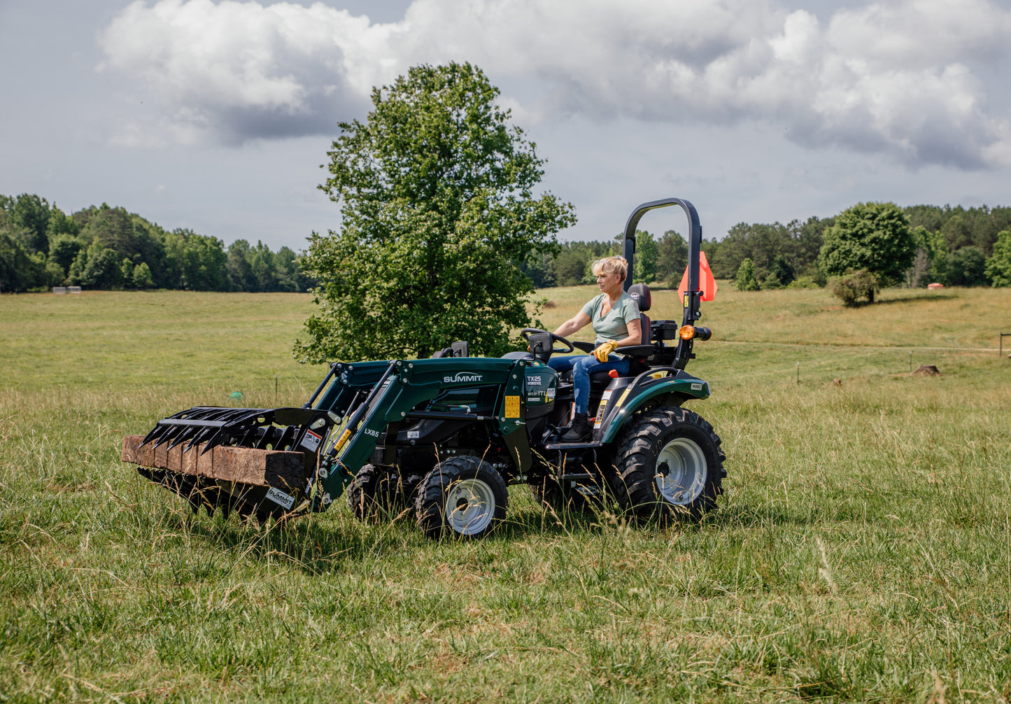 Summit Tractors GX54 SSQA Grapple