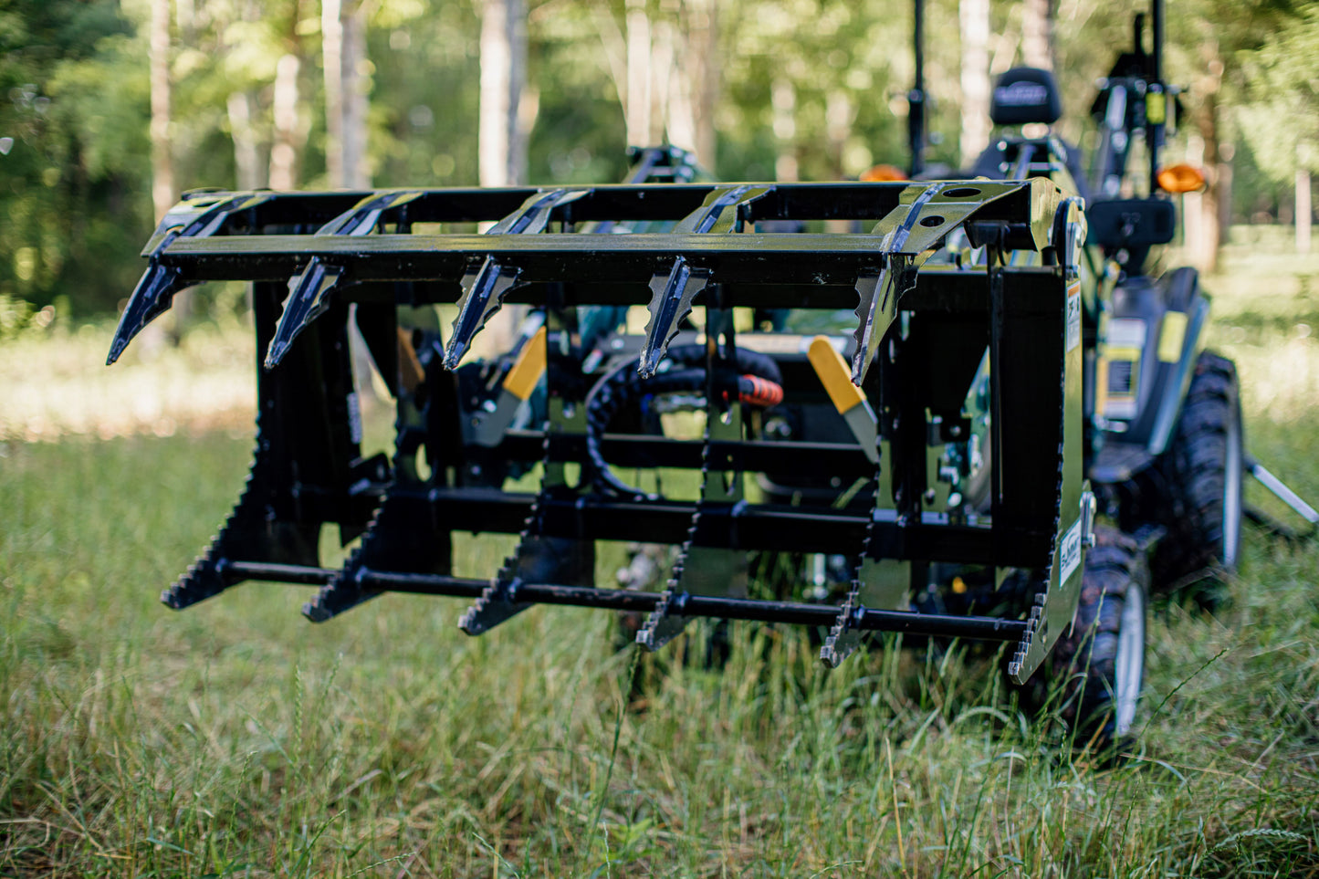 GX SERIES GRAPPLE SSQA - For Skid Steer Quick Attach Equipped Loaders