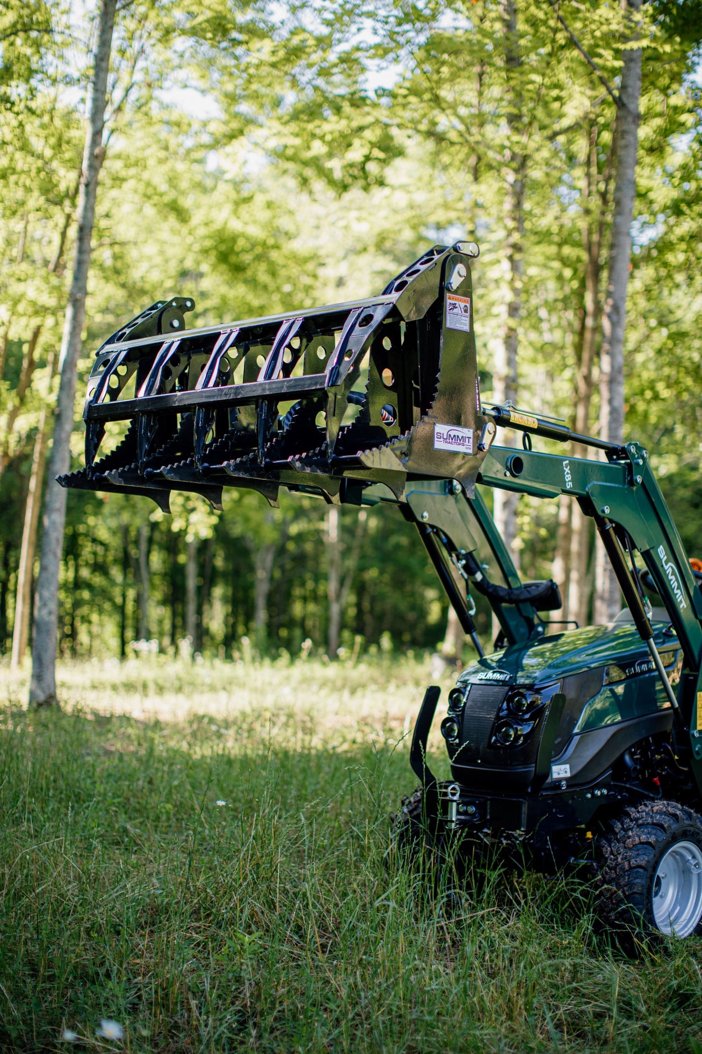 GX SERIES GRAPPLES JDQA – For John Deere Quick Attach Equipped Loaders